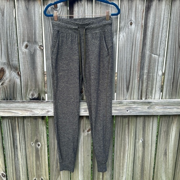 Lululemon Ready To Rulu Pant, size 4 - Picture 7 of 11